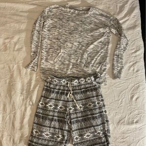 XS Cuddle Duds Pajamas/Lounge wear